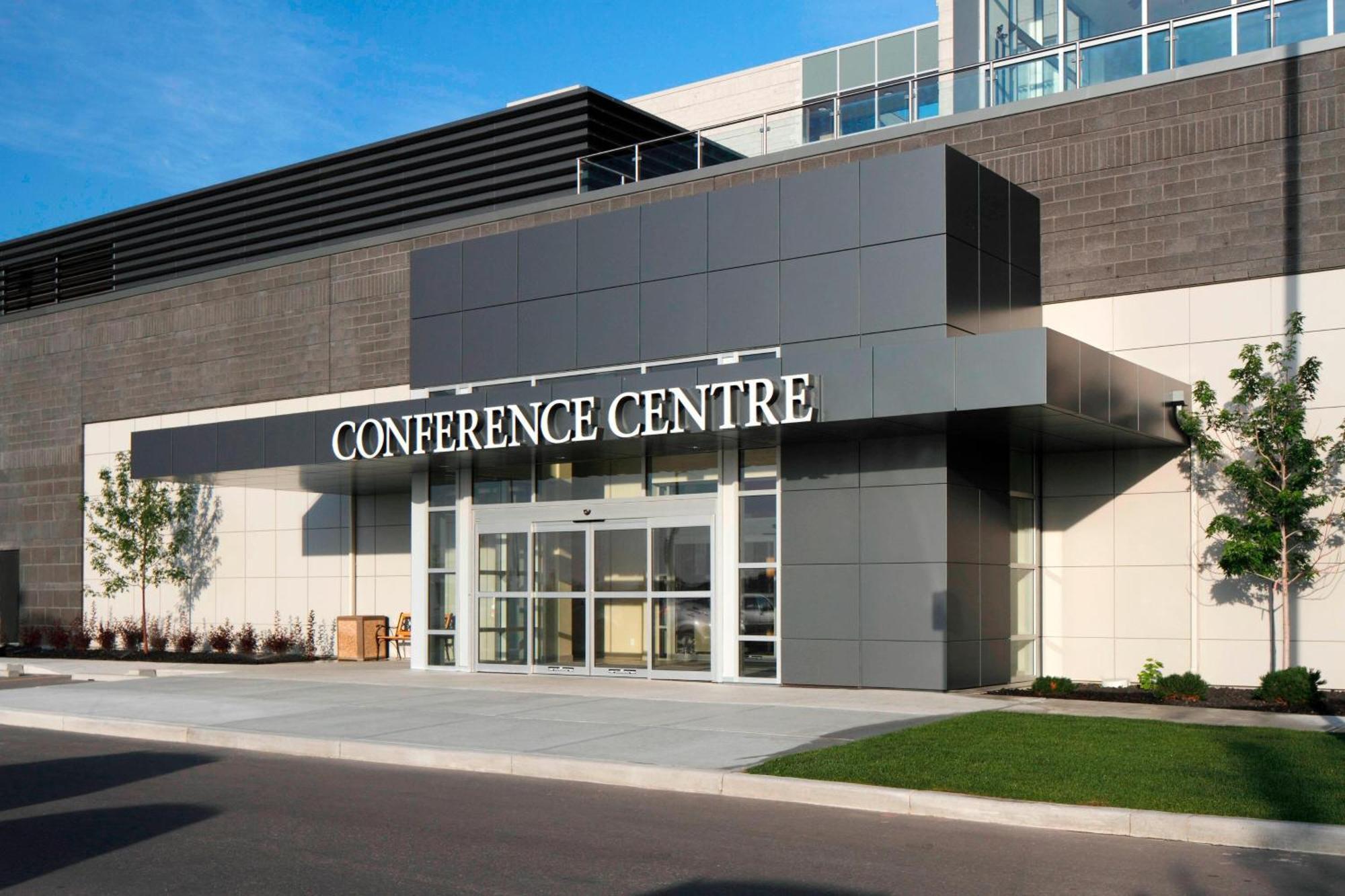 Courtyard By Marriott Calgary Airport Hotel Exterior photo